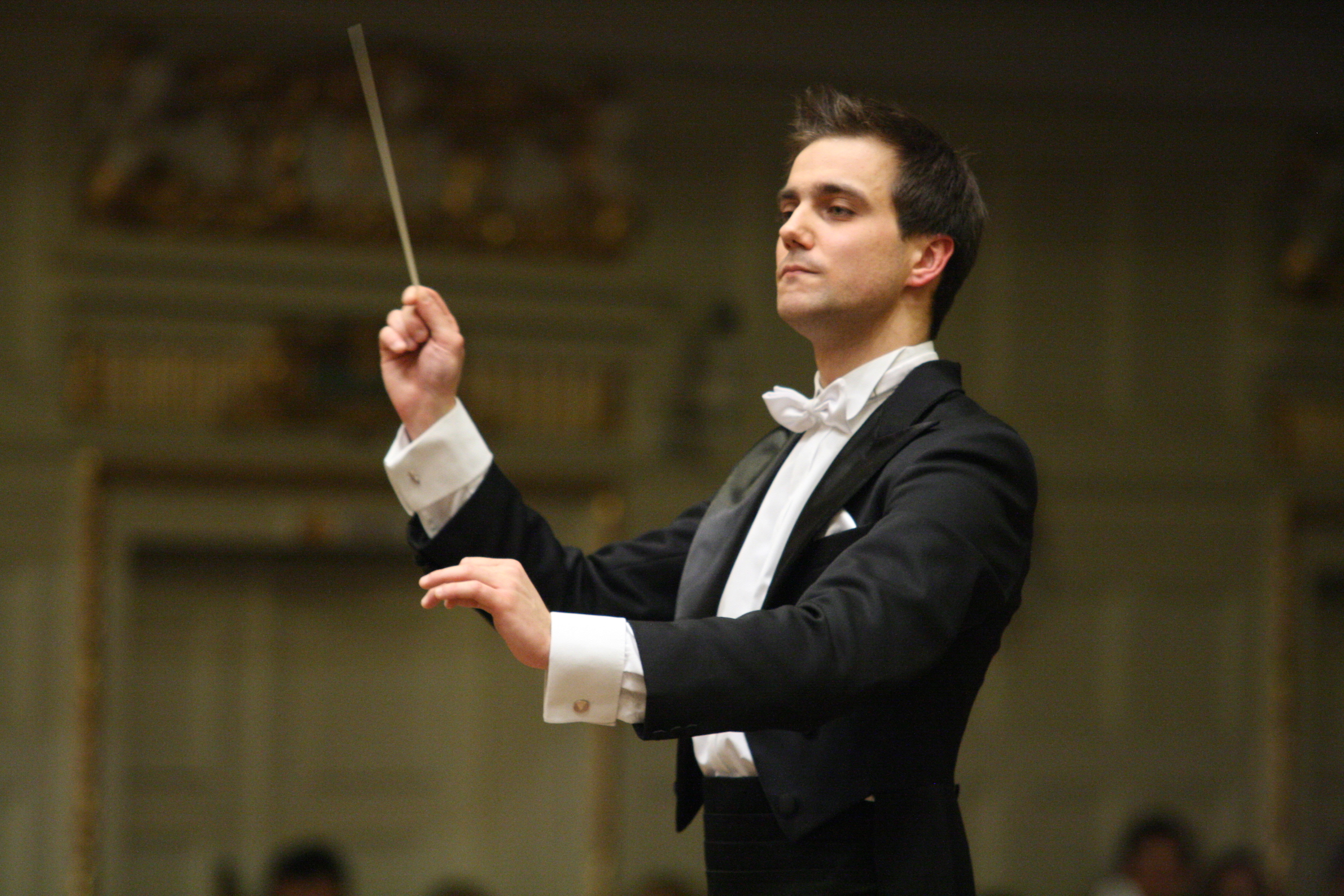 Artist Management Worldwide is delighted to welcome Polish conductor Jakub Chrenowicz to its roster for general management.